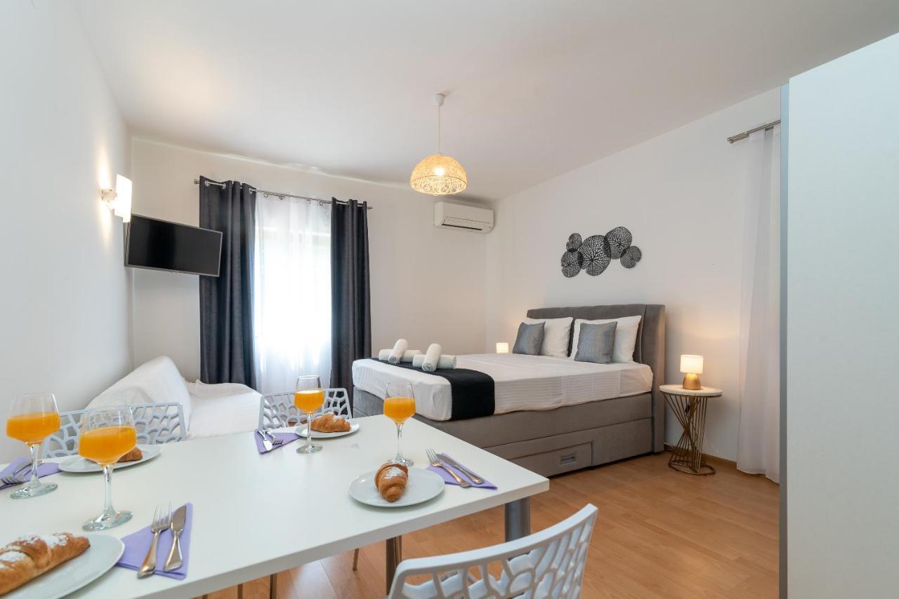 Apartments Bozan Trogir Exteriör bild