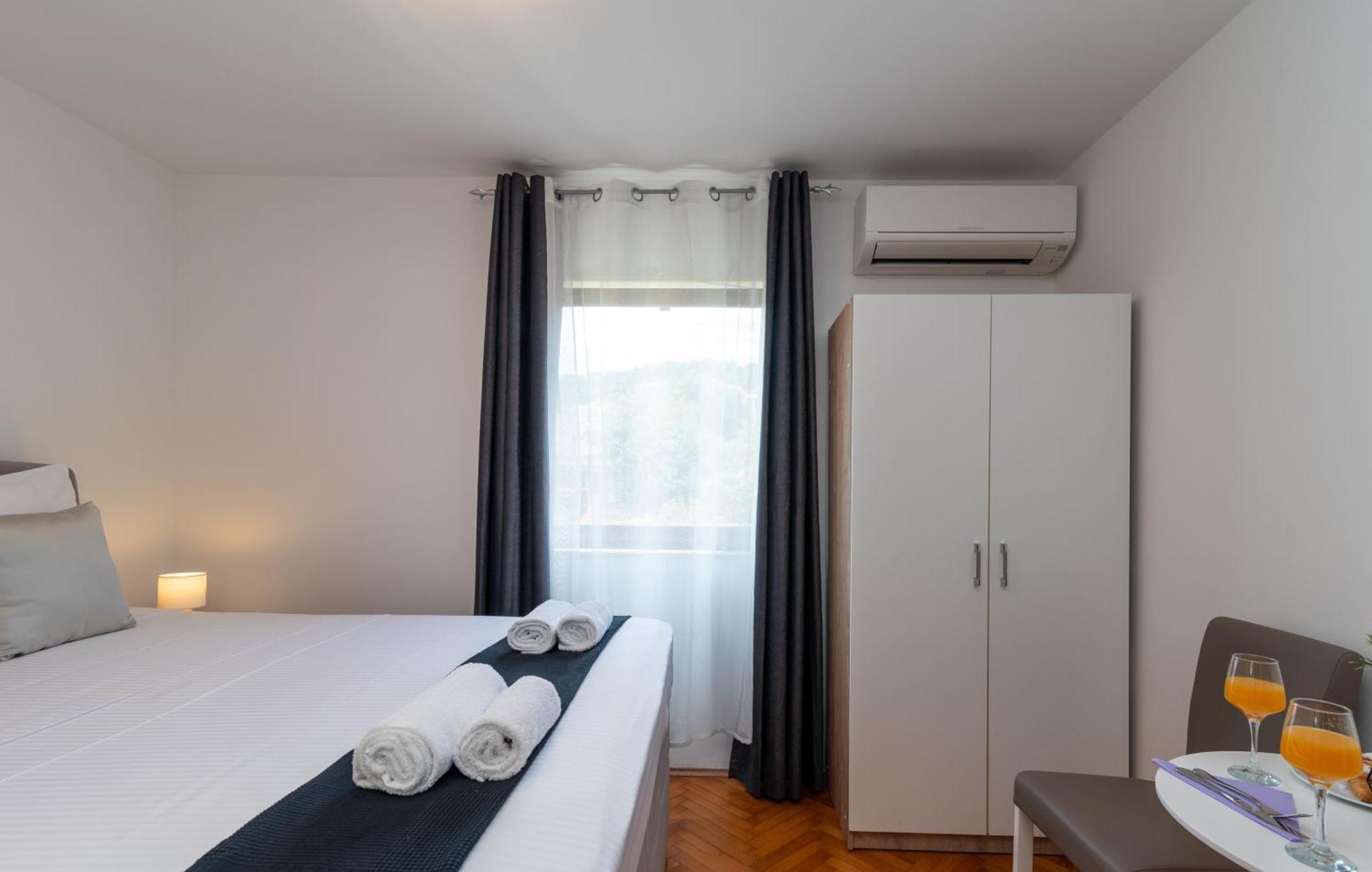 Apartments Bozan Trogir Rum bild