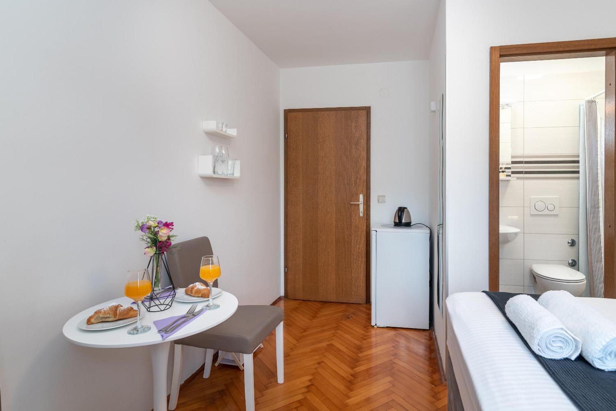 Apartments Bozan Trogir Rum bild