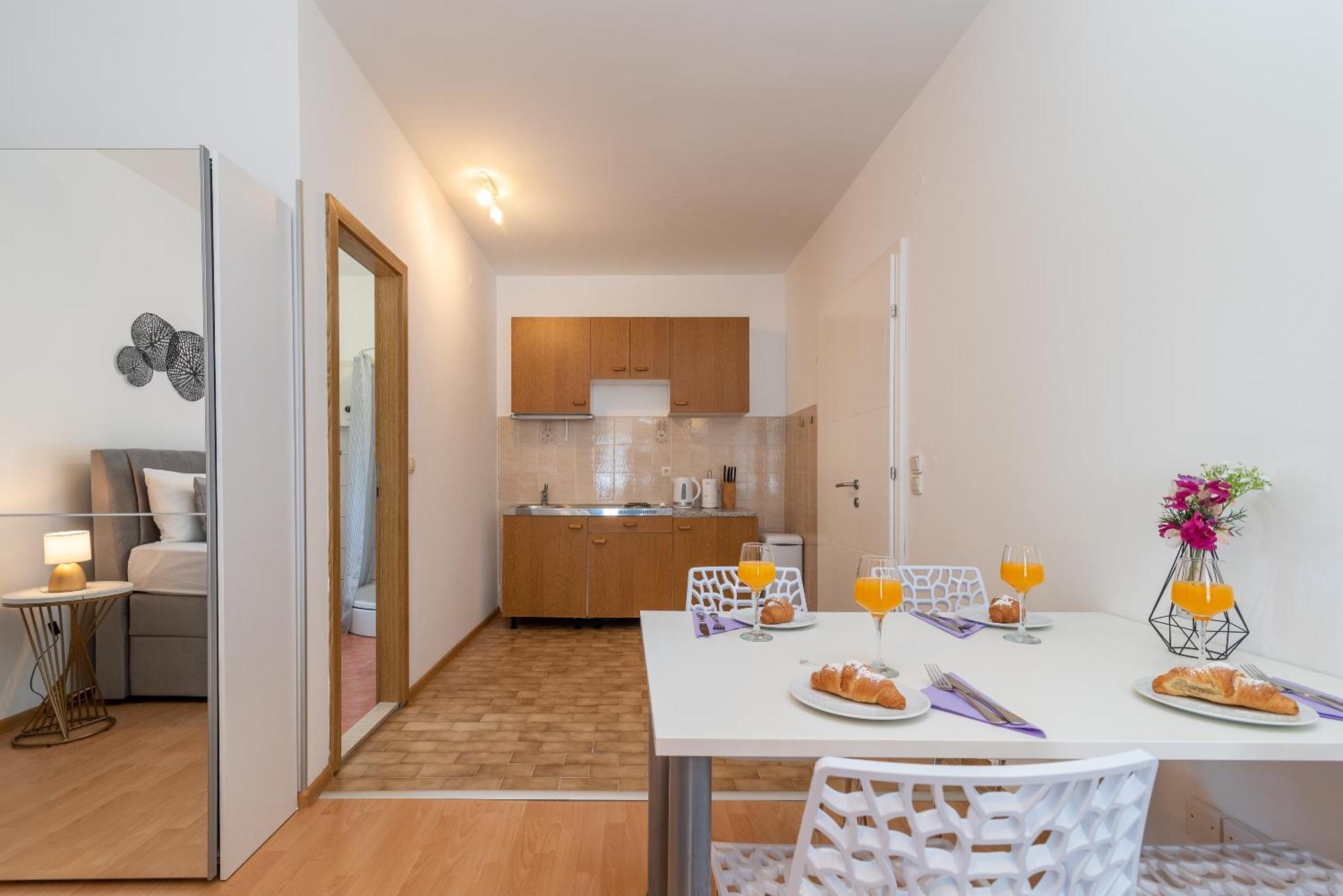 Apartments Bozan Trogir Rum bild